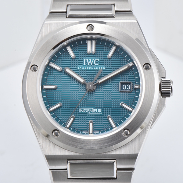 アイ・ダブリュー・シー側面デザイン